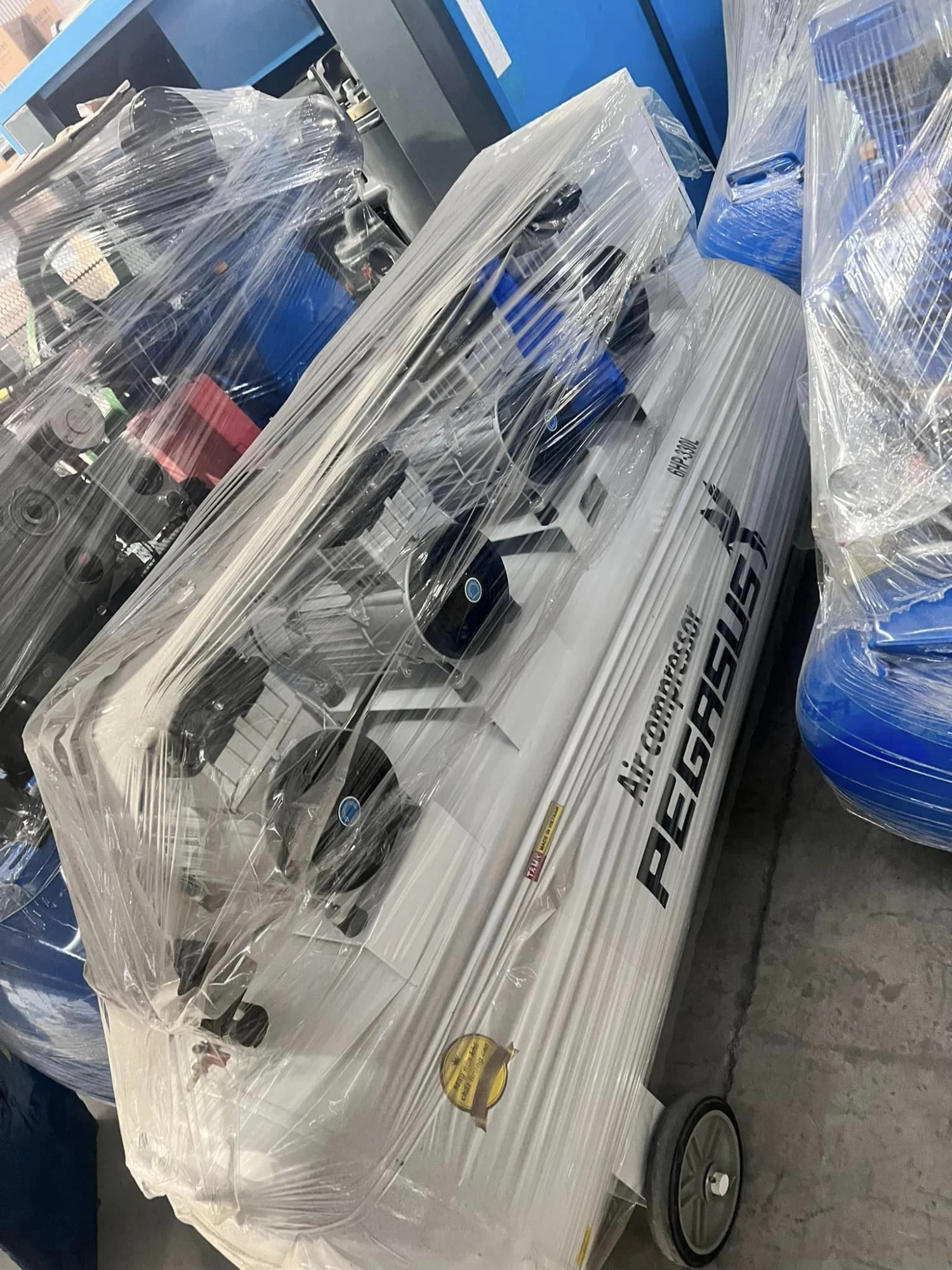 may-nen-khi-khong-dau-pegasus-tm-of1100x4-330l-6hp-3